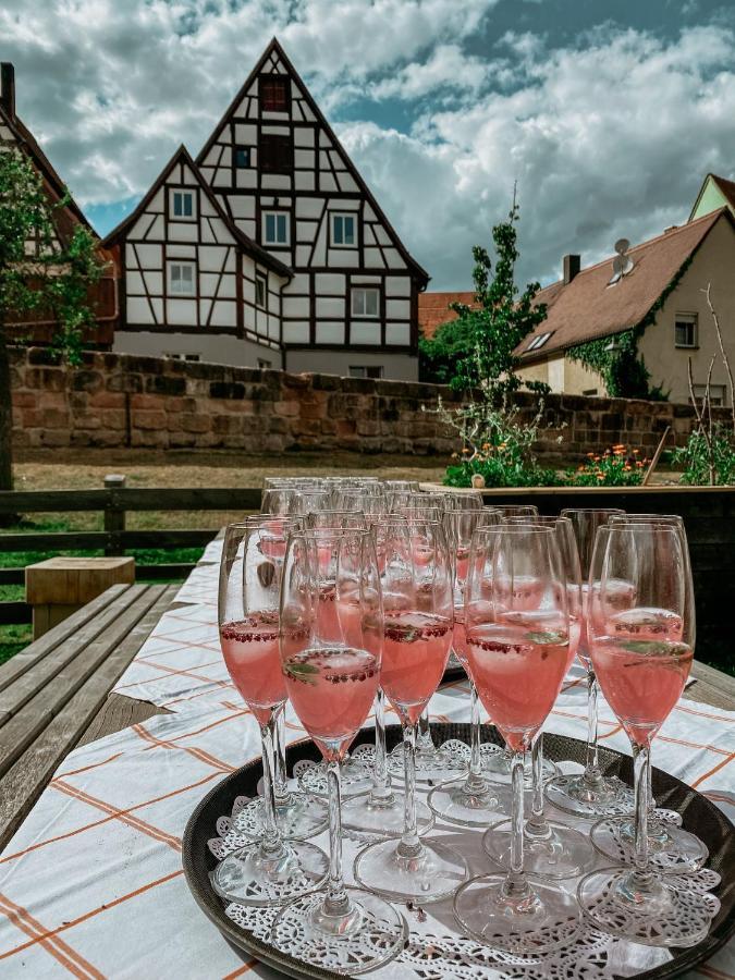 Bayerischer Hof Spalt Hotel Bagian luar foto